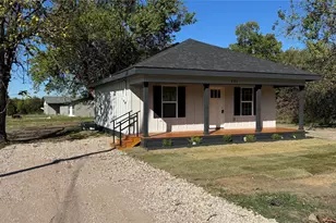 401 E Sanger St, Celeste, TX 75423 - Photo 2
