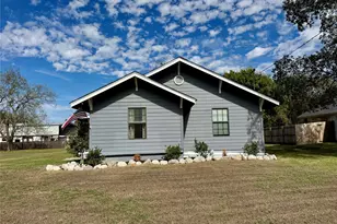 205 E Cardinal St, Ector, TX 75439 - Photo 18