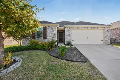 2620 Wayne Avenue, Aubrey, TX 76227 - Photo 2