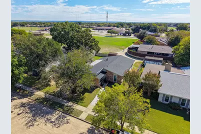1901 Dodge Trail, Grand Prairie, TX 75052 - Photo 30