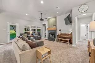 241 Water Oak Ln, Weatherford, TX 76086 - Photo 4