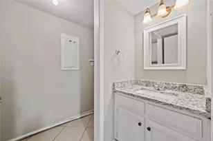 808 Redbud Dr, DeSoto, TX 75115 - Photo 8