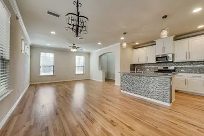 636 S Greenville Avenue, Richardson, TX 75081 - Photo 2