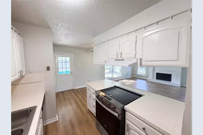 529 Edwards Drive, Saginaw, TX 76179 - Photo 8