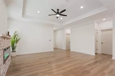 933 N 12th Street, Waco, TX 76707 - Photo 6