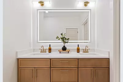 933 N 12th Street, Waco, TX 76707 - Photo 18