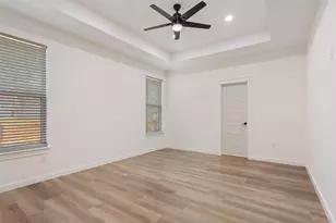 933 N 12th St, Waco, TX 76707 - Photo 16