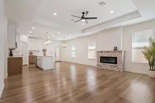 933 N 12th St, Waco, TX 76707 - Photo 8