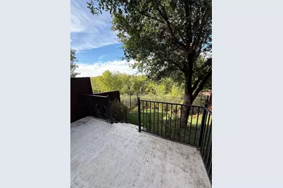 1025 Emerson Park Lane, Irving, TX 75063 - Photo 10