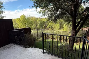 1025 Emerson Park Lane., Irving, TX 75063 - Photo 10