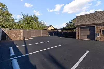 207 N Tarrant Street, Crowley, TX 76036 - Photo 2