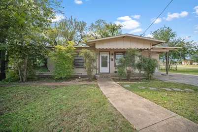 514 E University Avenue, Waxahachie, TX 75165 - Photo 1