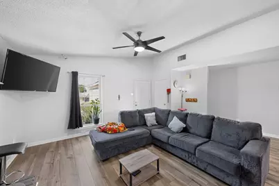 2228 Bunker Hill Drive, Carrollton, TX 75006 - Photo 10