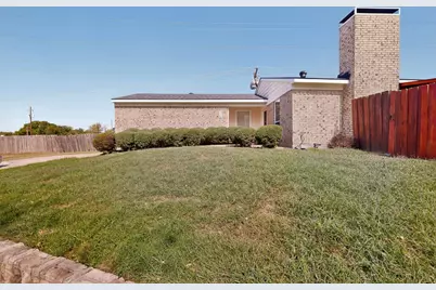 2228 Bunker Hill Drive, Carrollton, TX 75006 - Photo 4