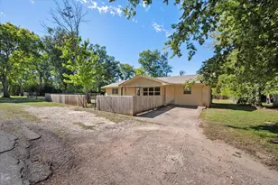 459 Anderson Ln, Fairfield, TX 75840 - Photo 2