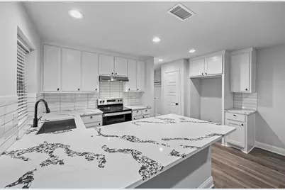2640 Santa Barbara Drive, Grand Prairie, TX 75052 - Photo 8