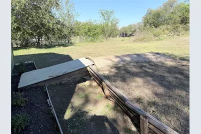 547 E Hill Street, Hamilton, TX 76531 - Photo 8