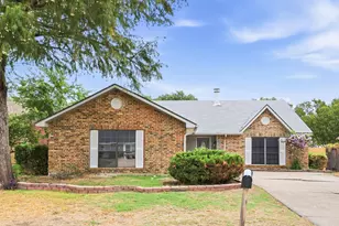 3207 Wintersmith Dr, Arlington, TX 76014 - Photo 1