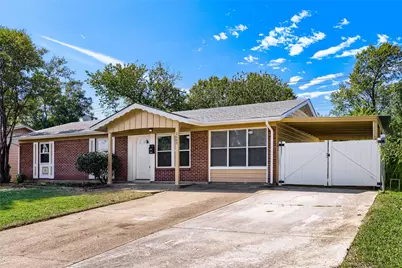 2609 Harvard Street N, Irving, TX 75062 - Photo 2