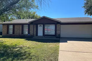 102 Silver Creek Dr, Duncanville, TX 75137 - Photo 1