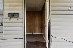 2209 Cleveland Ave, Waco, TX 76706 - Photo 2