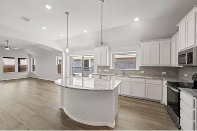 513 Mitchell Boulevard, Weatherford, TX 76087 - Photo 2