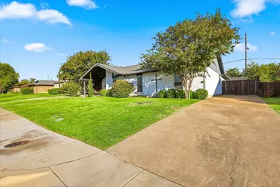 2117 Northmoor Drive, Carrollton, TX 75006 - Photo 2