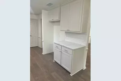 10108 Regent Row Street, Benbrook, TX 76126 - Photo 6