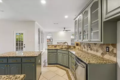 6300 Fox Hunt Drive, Arlington, TX 76001 - Photo 16