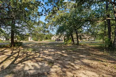 1027 Dominion Oaks Drive, China Spring, TX 76633 - Photo 6