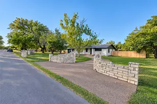 3209 Lakeshore Dr, Weatherford, TX 76087 - Photo 4