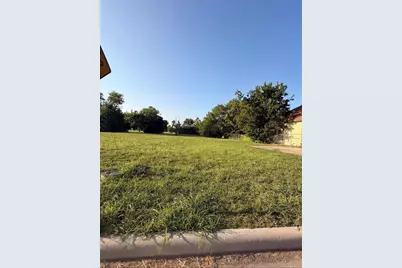 4620 Washington Street, Greenville, TX 75401 - Photo 2