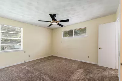 2334 Rockyglen Drive, Dallas, TX 75228 - Photo 14