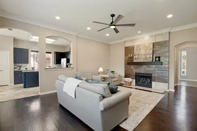 909 Palm Desert Drive, Garland, TX 75044 - Photo 6