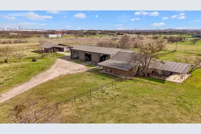 9711 Jim Christal Road, Krum, TX 76249 - Photo 20