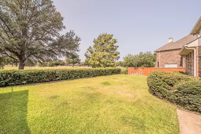 10503 Waters Drive, Irving, TX 75063 - Photo 38
