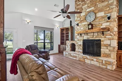 3410 Christina Court N, Athens, TX 75752 - Photo 4