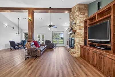 3410 Christina Court N, Athens, TX 75752 - Photo 2