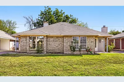 2409 Summer Place Drive, Arlington, TX 76014 - Photo 2