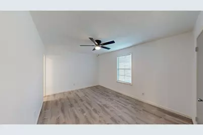 6321 Solona Circle N, Haltom City, TX 76117 - Photo 14