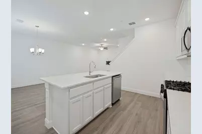 1024 Thomas Place, Carrollton, TX 75006 - Photo 4