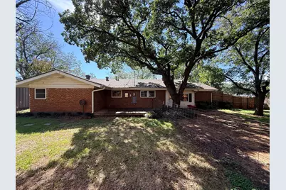 1405 Thompson Drive, Graham, TX 76450 - Photo 32