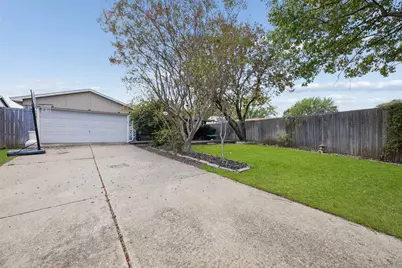 205 Lucinda Drive, Garland, TX 75040 - Photo 32