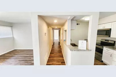 4402 Tophill Lane, Irving, TX 75038 - Photo 4