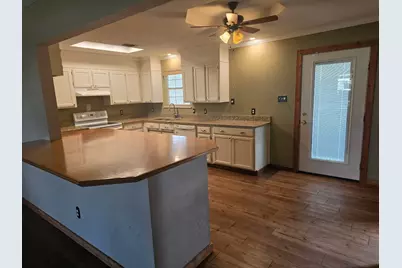 1117 Bradley Drive, Azle, TX 76020 - Photo 14