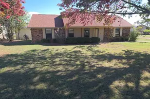 1117 Bradley Dr, Azle, TX 76020 - Photo 1