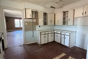 325 Pine St, Ranger, TX 76470 - Photo 20