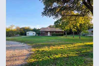 109 Live Oak Road, Springtown, TX 76082 - Photo 2
