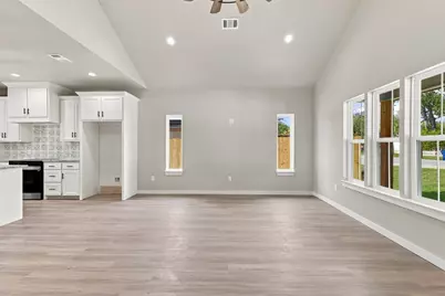 407 Bass Street, Bridgeport, TX 76426 - Photo 6