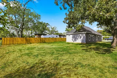 407 Bass Street, Bridgeport, TX 76426 - Photo 32
